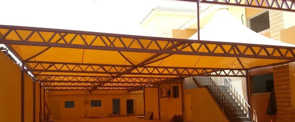 أحدث تركيب مظلات في حي نوار