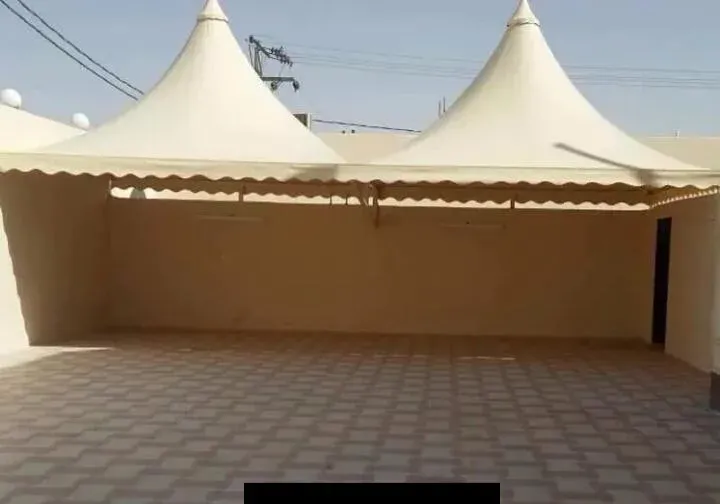 تركيب مظلات في حي الضحيه بالمنطقة الشرقية