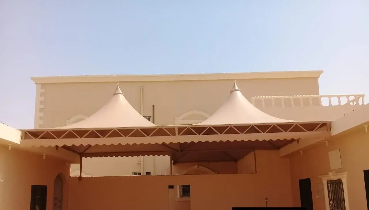 تركيب مظلات في حي الضحيه بالمنطقة الشرقية