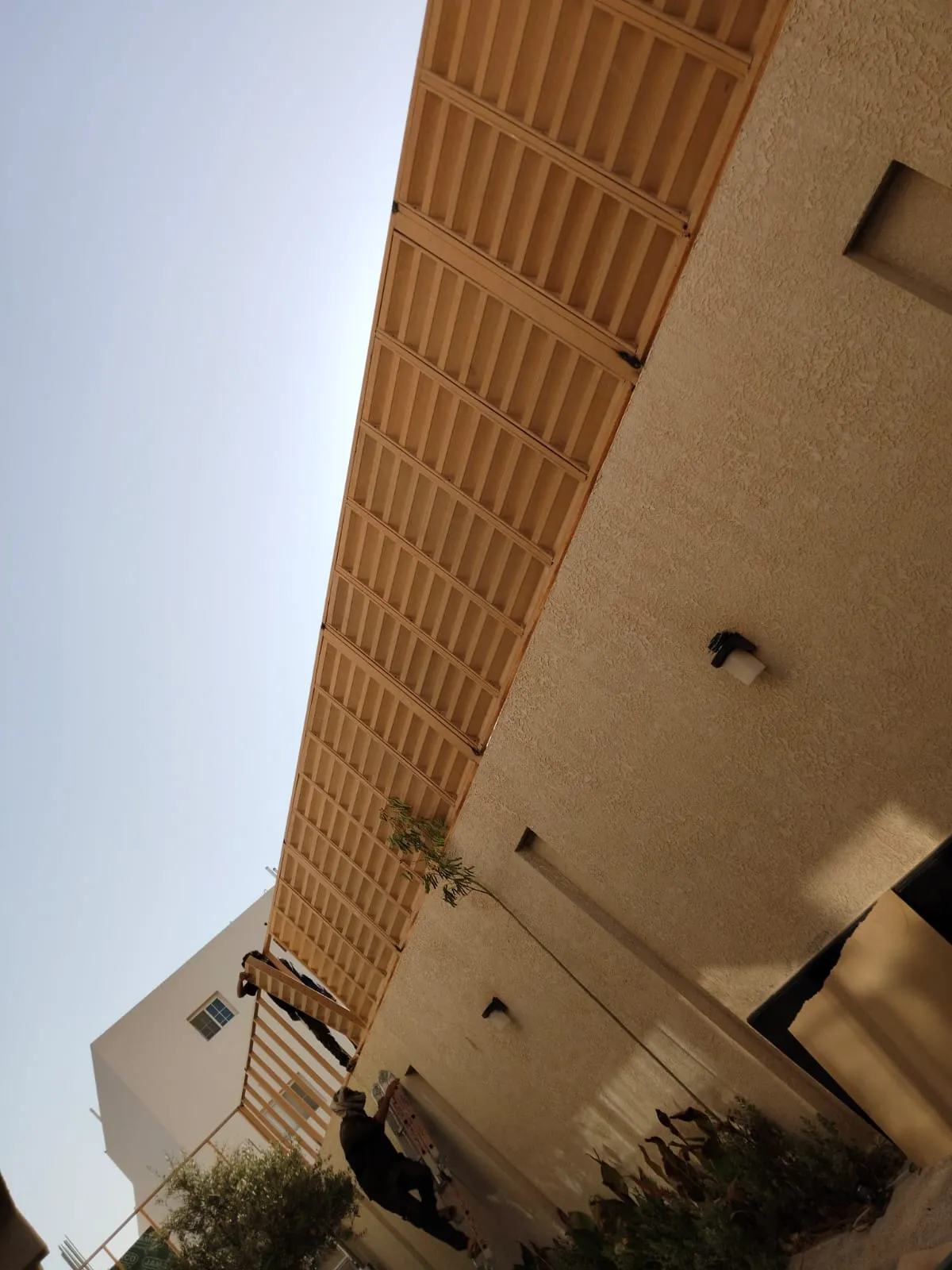 تركيب مظلات وسواتر في الفرسان 