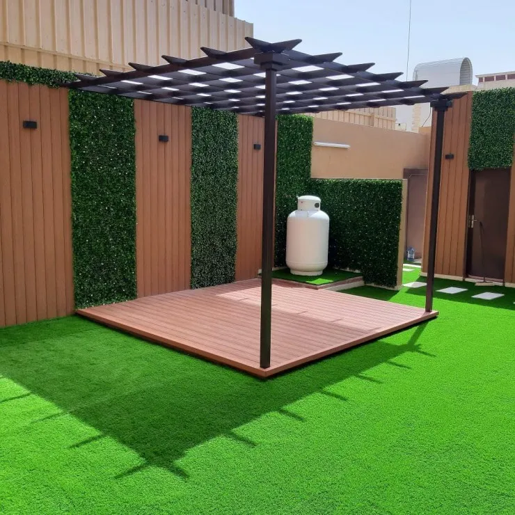 تركيب مظلات استرحات مع العشب الصناعي في بالدمام 