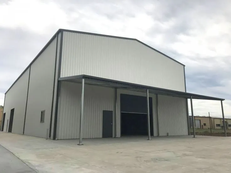 هناجر ومستودعات الخبر: بناء سريع وآمن لمساحات التخزين