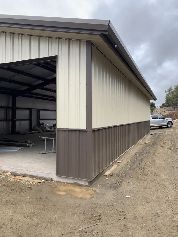 هناجر ومستودعات الخبر: بناء سريع وآمن لمساحات التخزين