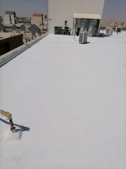 عوازل الأسطح في الدمام: دليلك لاختيار الأفضل لمنزلك