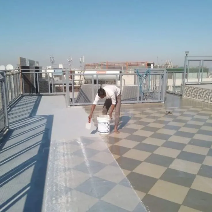 عزل الأسطح في الخبر والقطيف: الحل النهائي لتسربات المياه