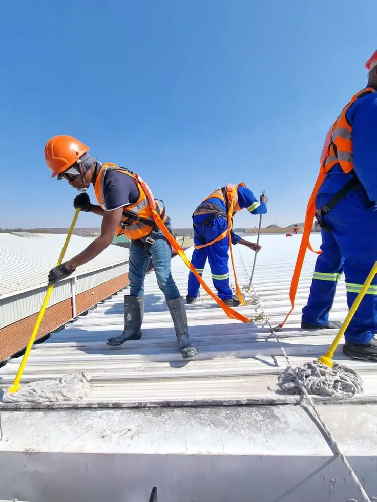 عوزال اسطح الدمام | دهان عوازل اسطح مائية وحرارية