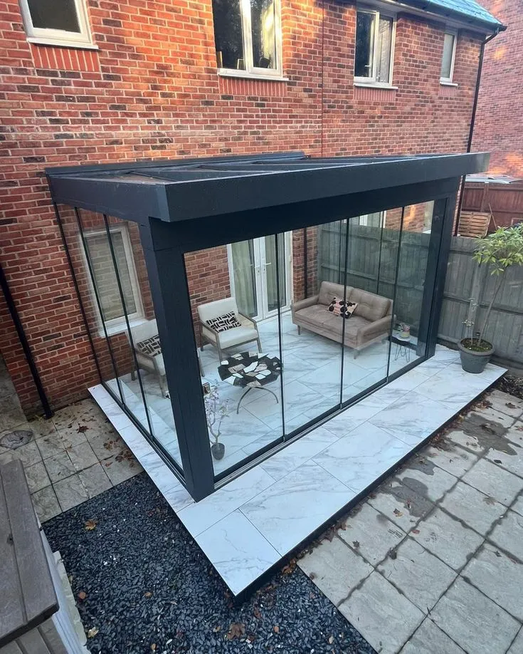 بناء وتصميم ملاحق زجاجية في القطيف | تصاميم عصرية وفاخرة