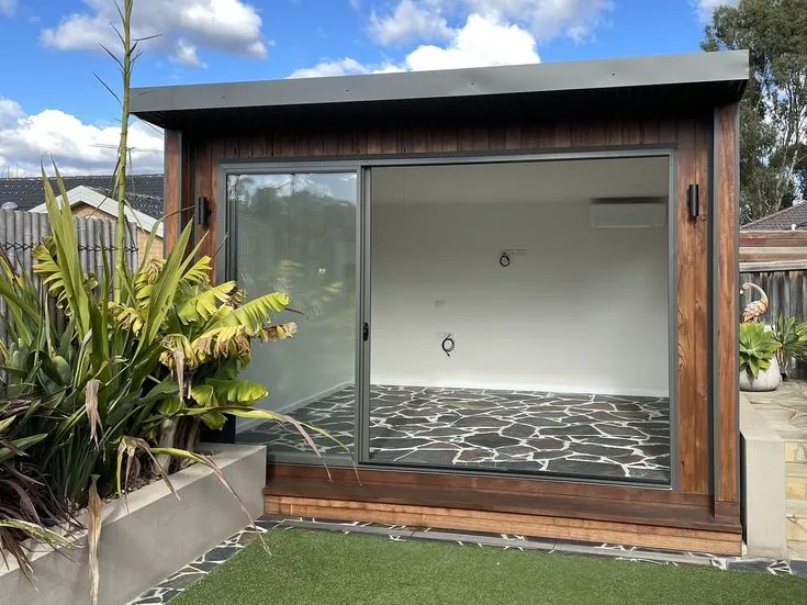 بناء وتصميم ملاحق زجاجية في القطيف | تصاميم عصرية وفاخرة