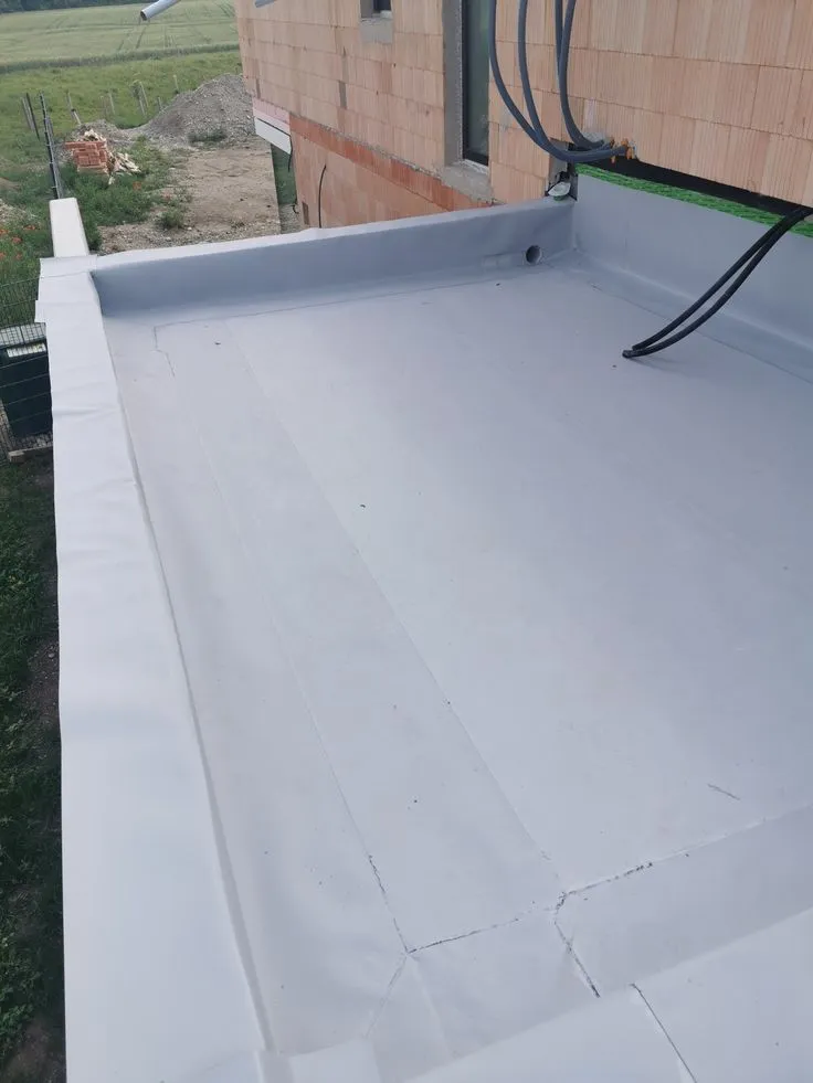 أفضل طرق عزل الأسطح في الدمام للحفاظ على منزلك سنوات طويلة