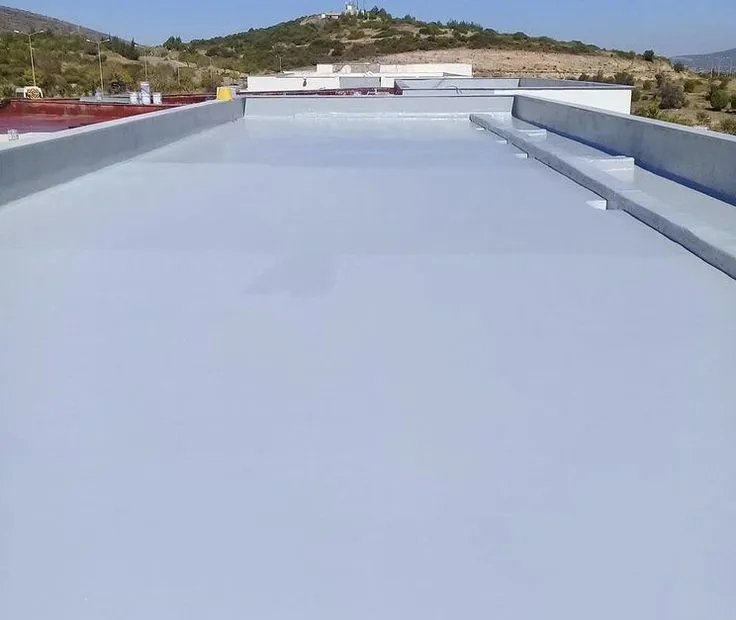 عوازل الأسطح في الدمام: حماية بيتك من الرطوبة والحرارة